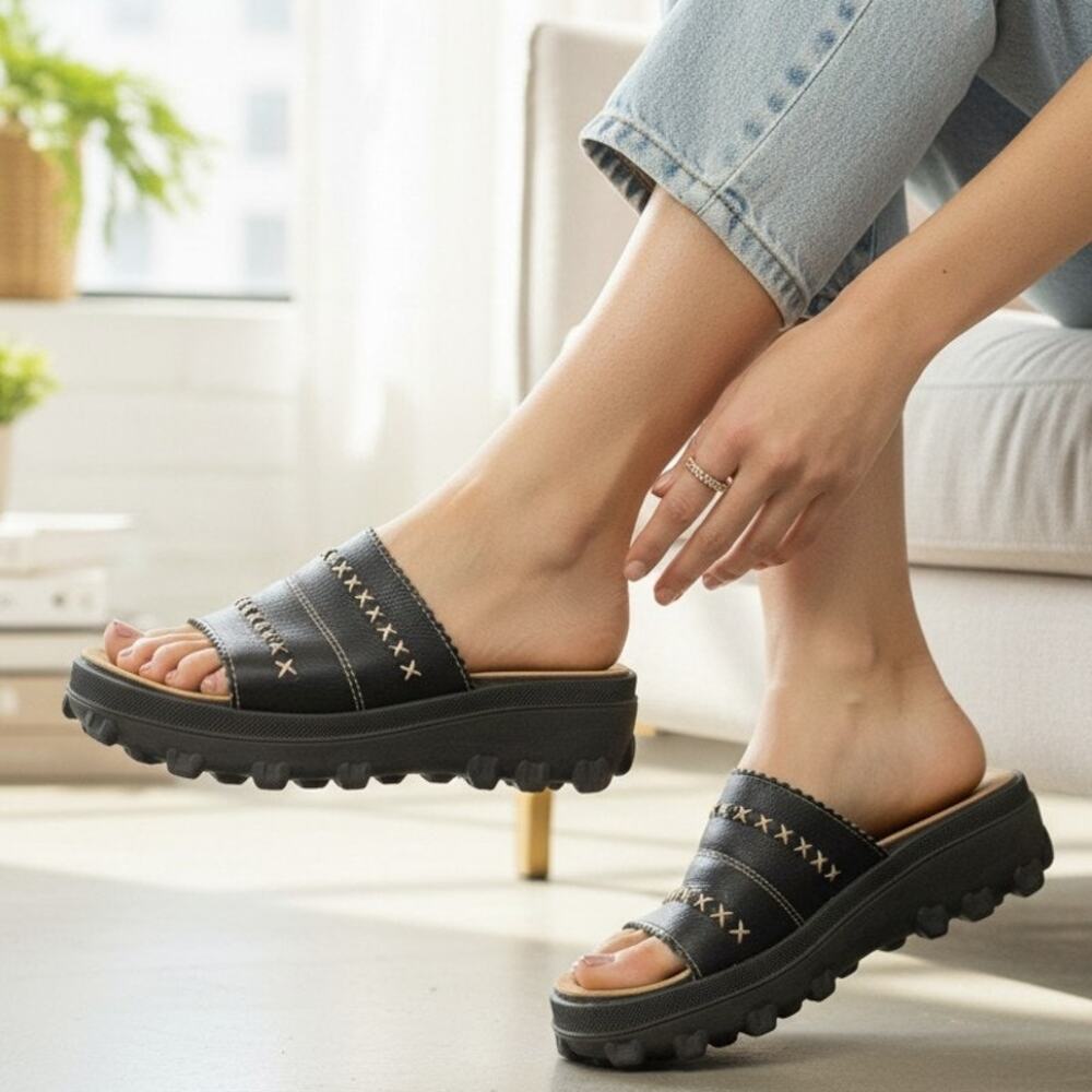 MIA Y2K Chunky Platform Sandals Black Leather Womens 7 Lug Sole Retro Slides